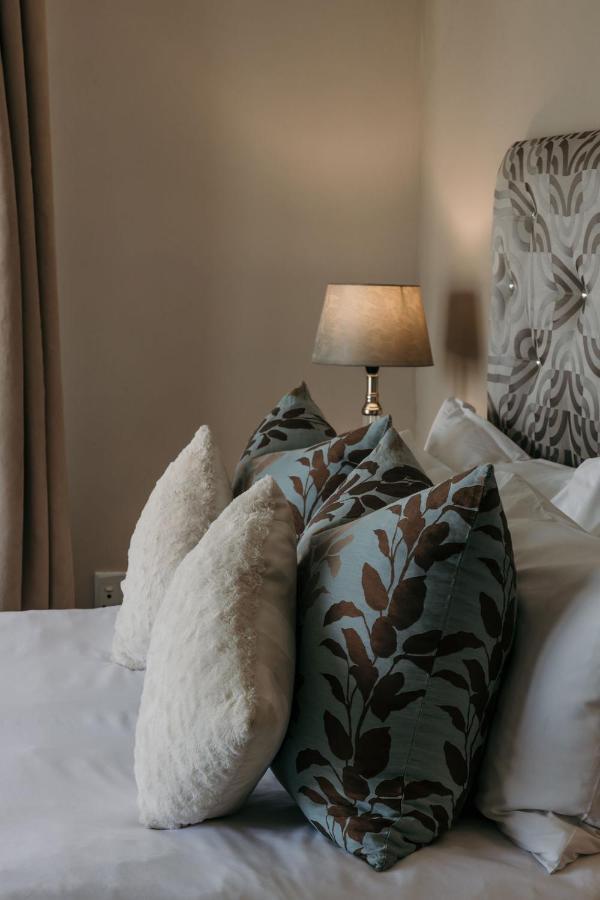 Artemis Hotel Суакопмунд Екстериор снимка
