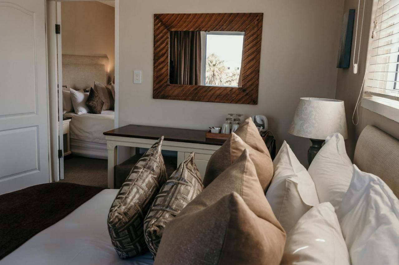 Artemis Hotel Суакопмунд Екстериор снимка