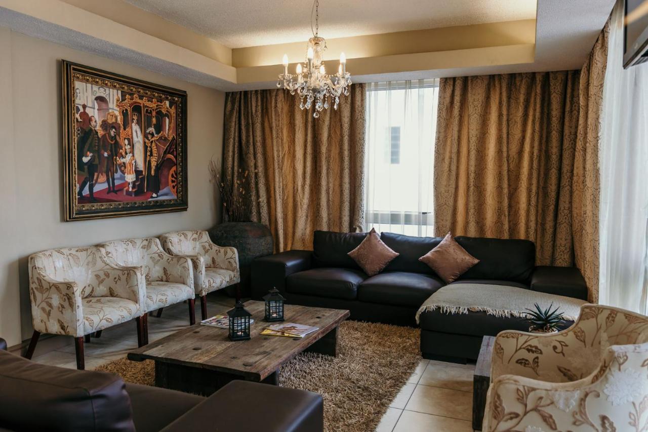Artemis Hotel Суакопмунд Екстериор снимка