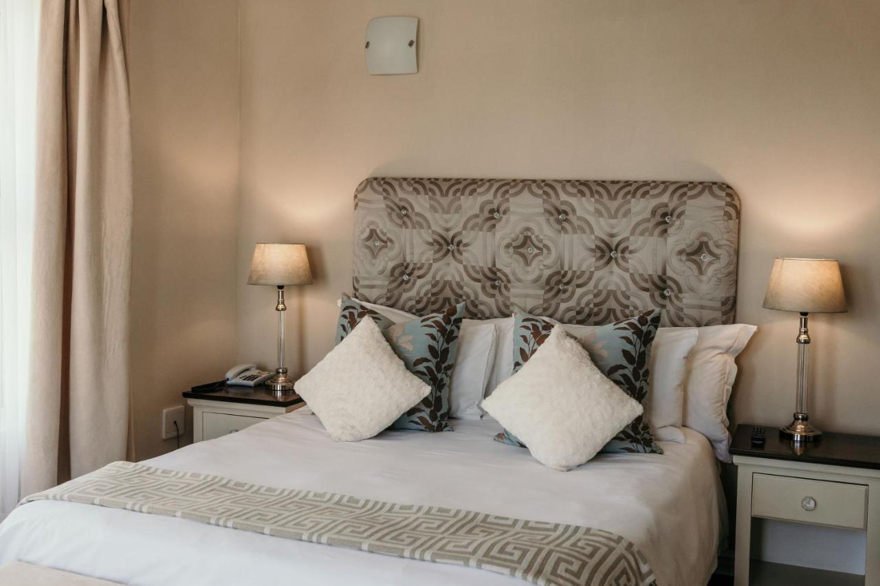 Artemis Hotel Суакопмунд Екстериор снимка