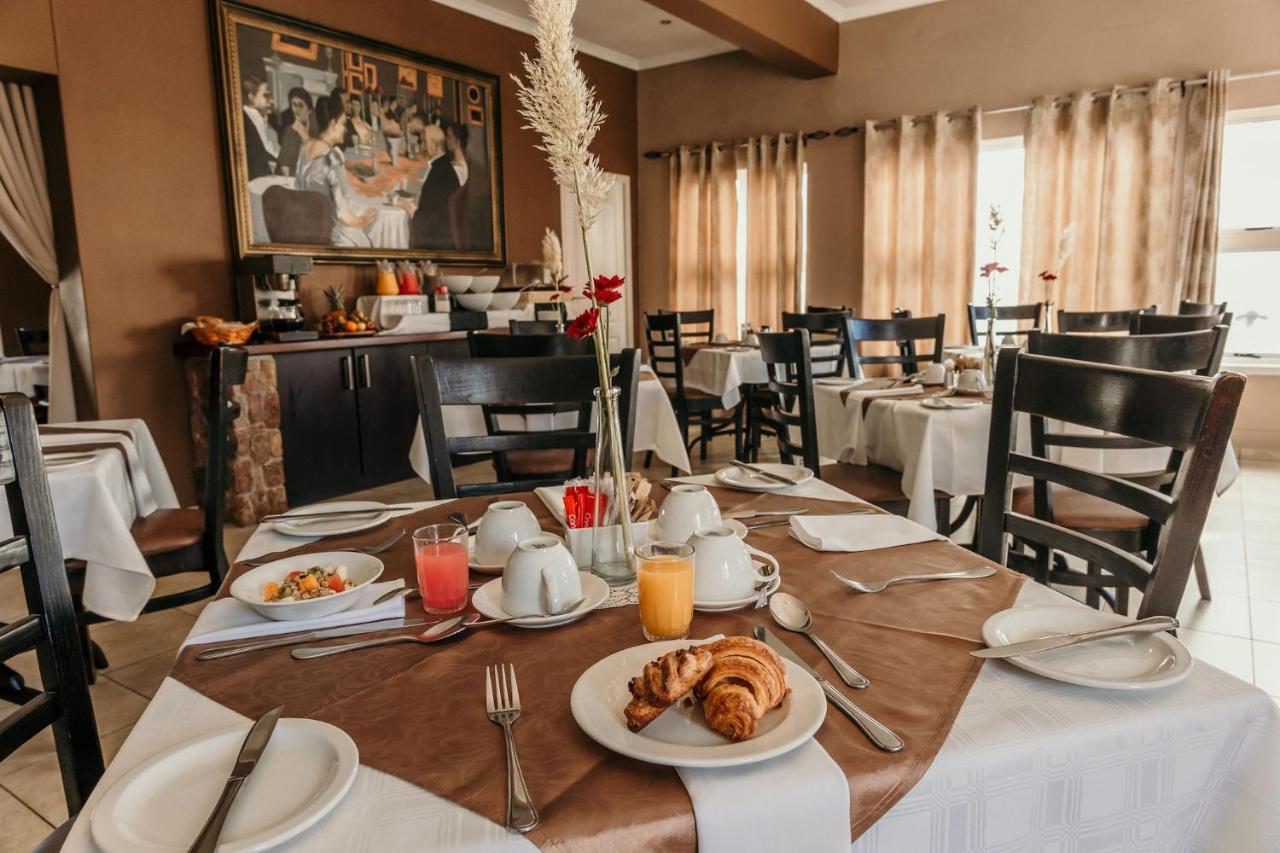 Artemis Hotel Суакопмунд Екстериор снимка