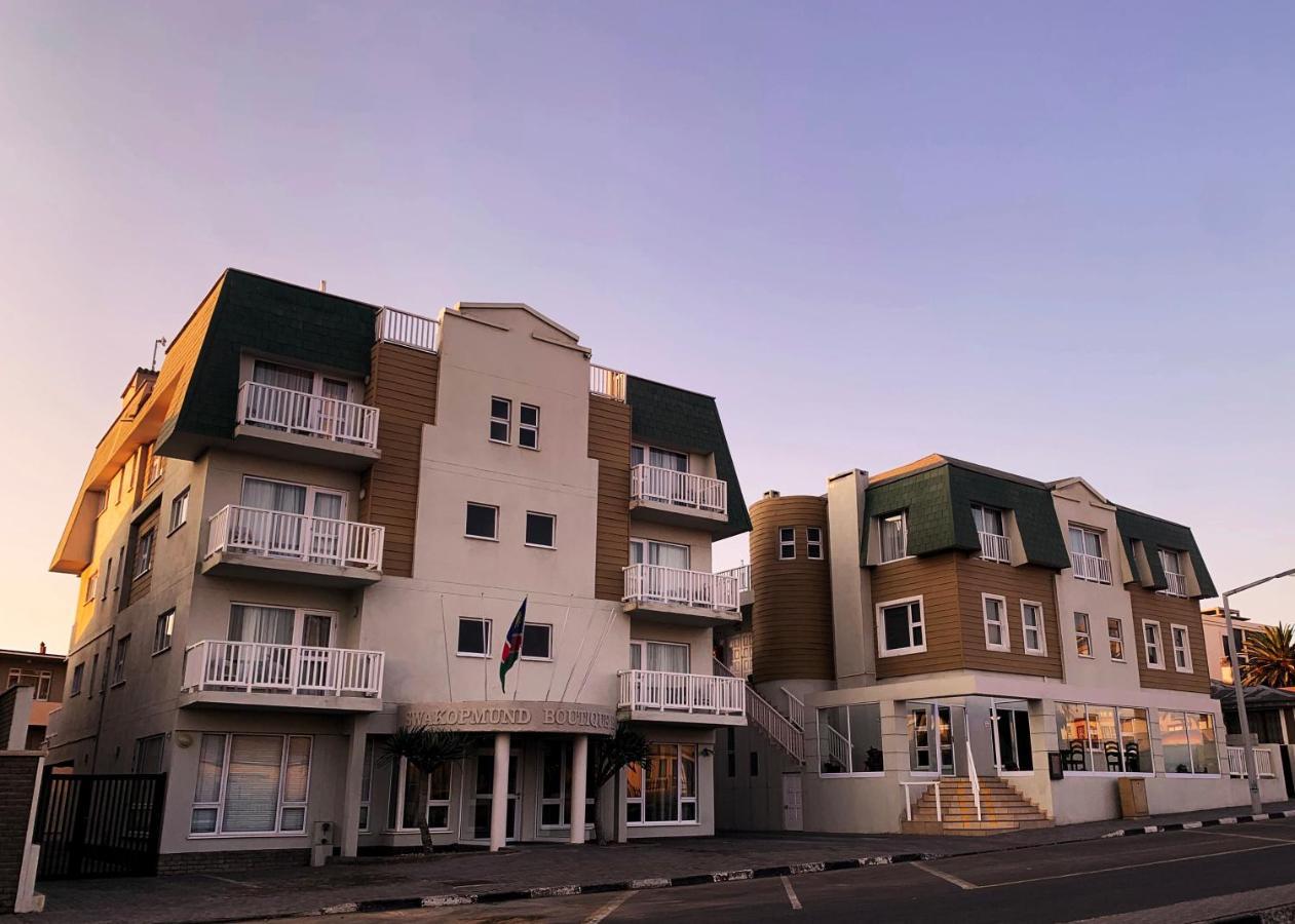 Artemis Hotel Суакопмунд Екстериор снимка